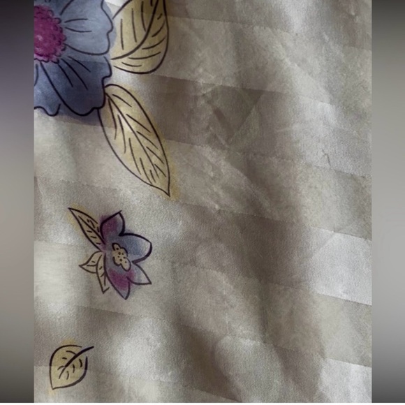 Elegant Pink Floral Scarf - Picture 12 of 12